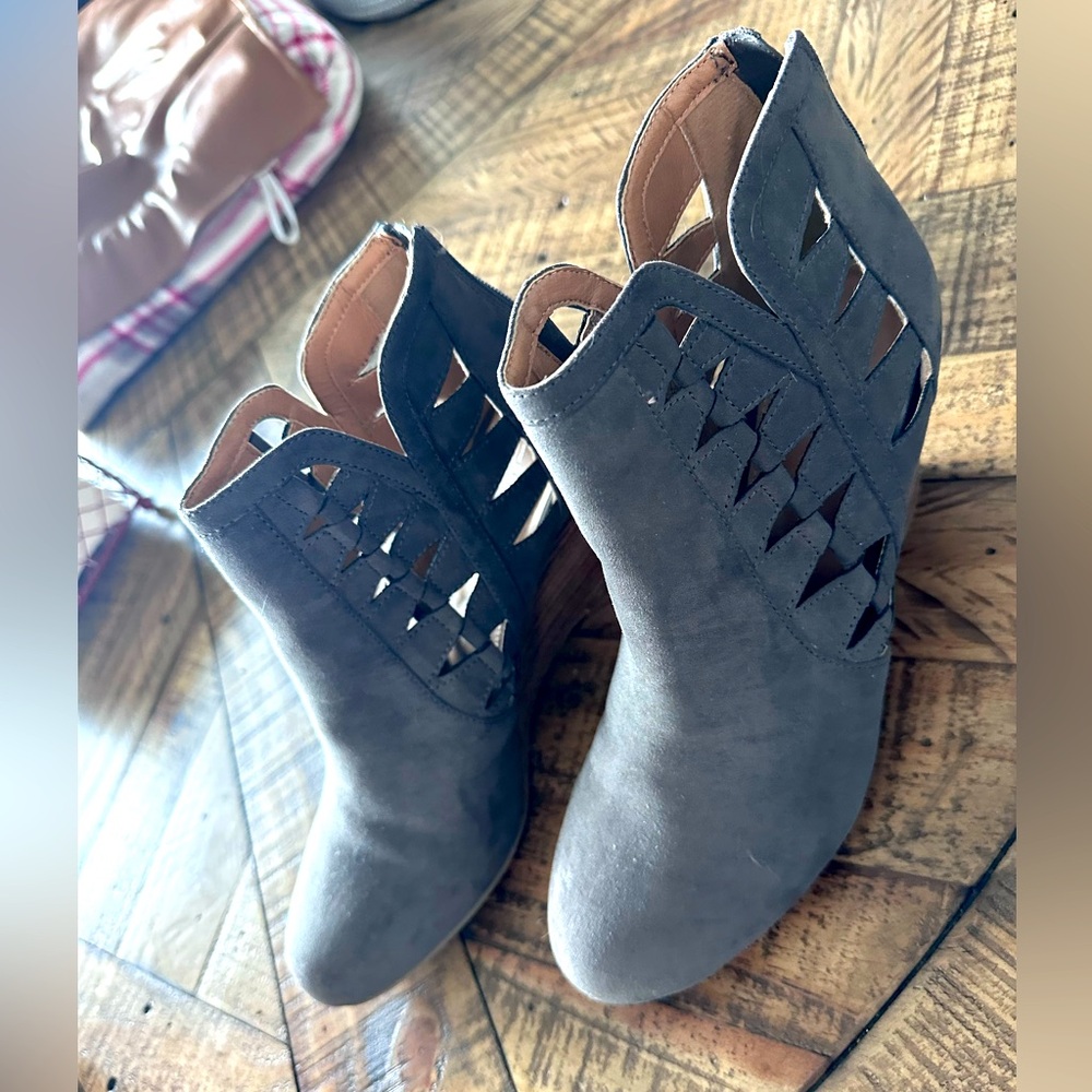 Report Grey Cut out Ankle Booties Size 10